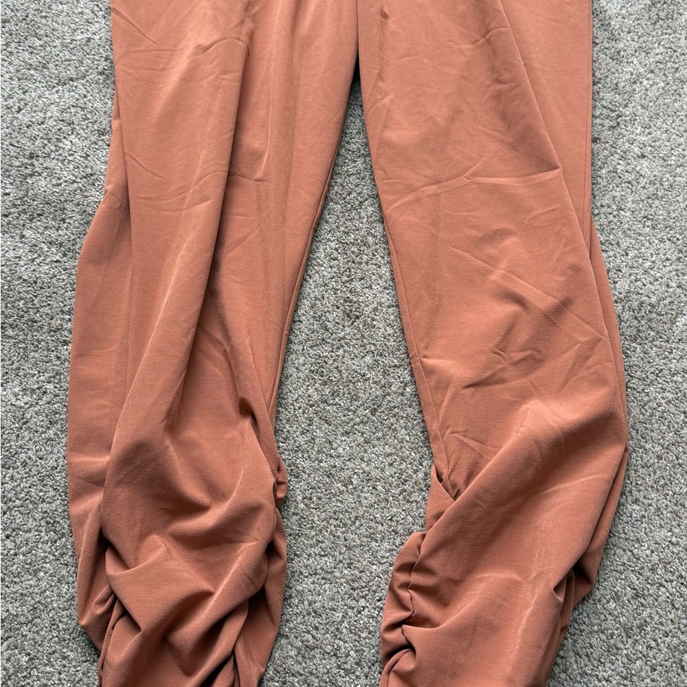 Prana Terracotta Ruched Railay pant